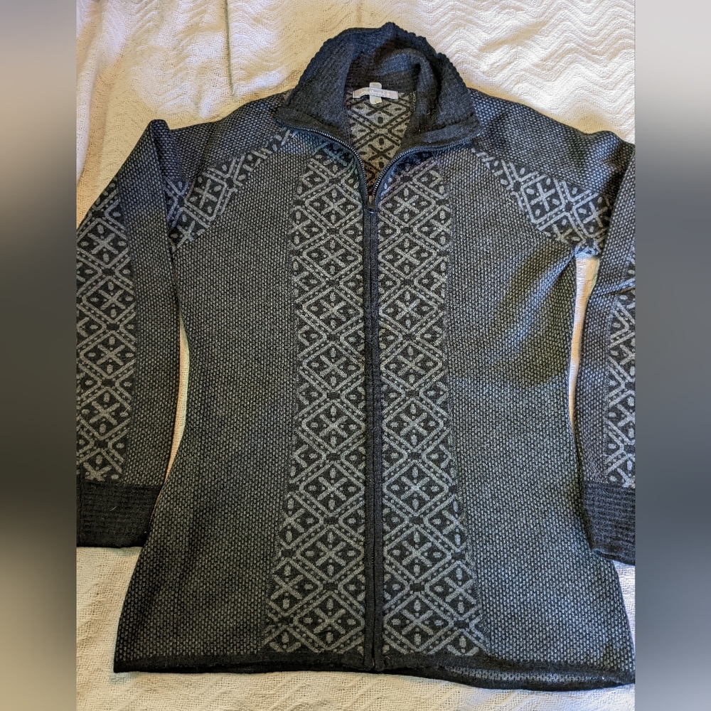 Full zip wool sweater
